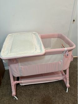 Baby girl bassinet