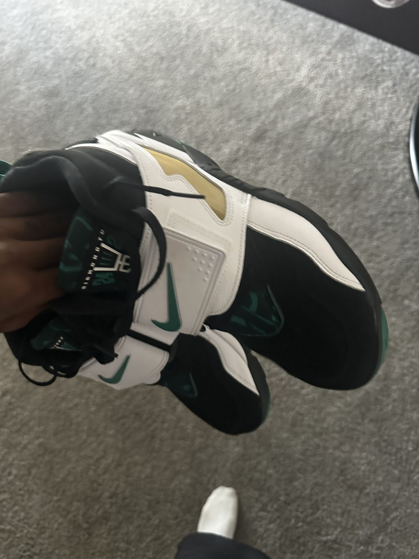 Diamond Turf