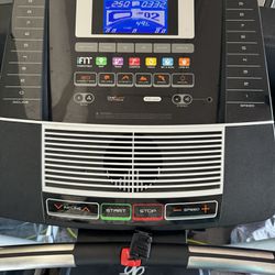  Nordic Track Treadmill