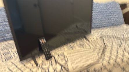 25” diagonal Vizio tv