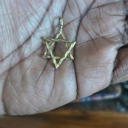 14k Gold Star Of David Pendant 