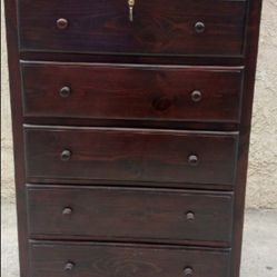 SOLID WOOD DRESSER WITH KEY 🗝