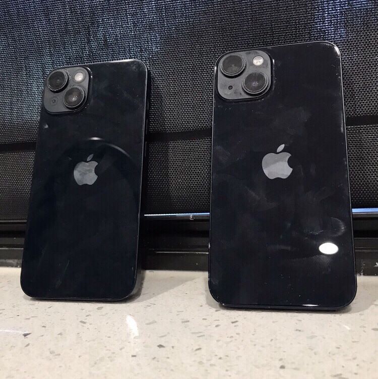 iPhone 14 - T Mobile - 128GB (2 Available)