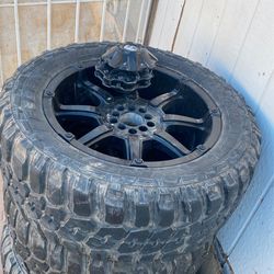 30x12.50R20Lt