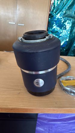 Garbage disposal Insinkerator￼ evolution space saver