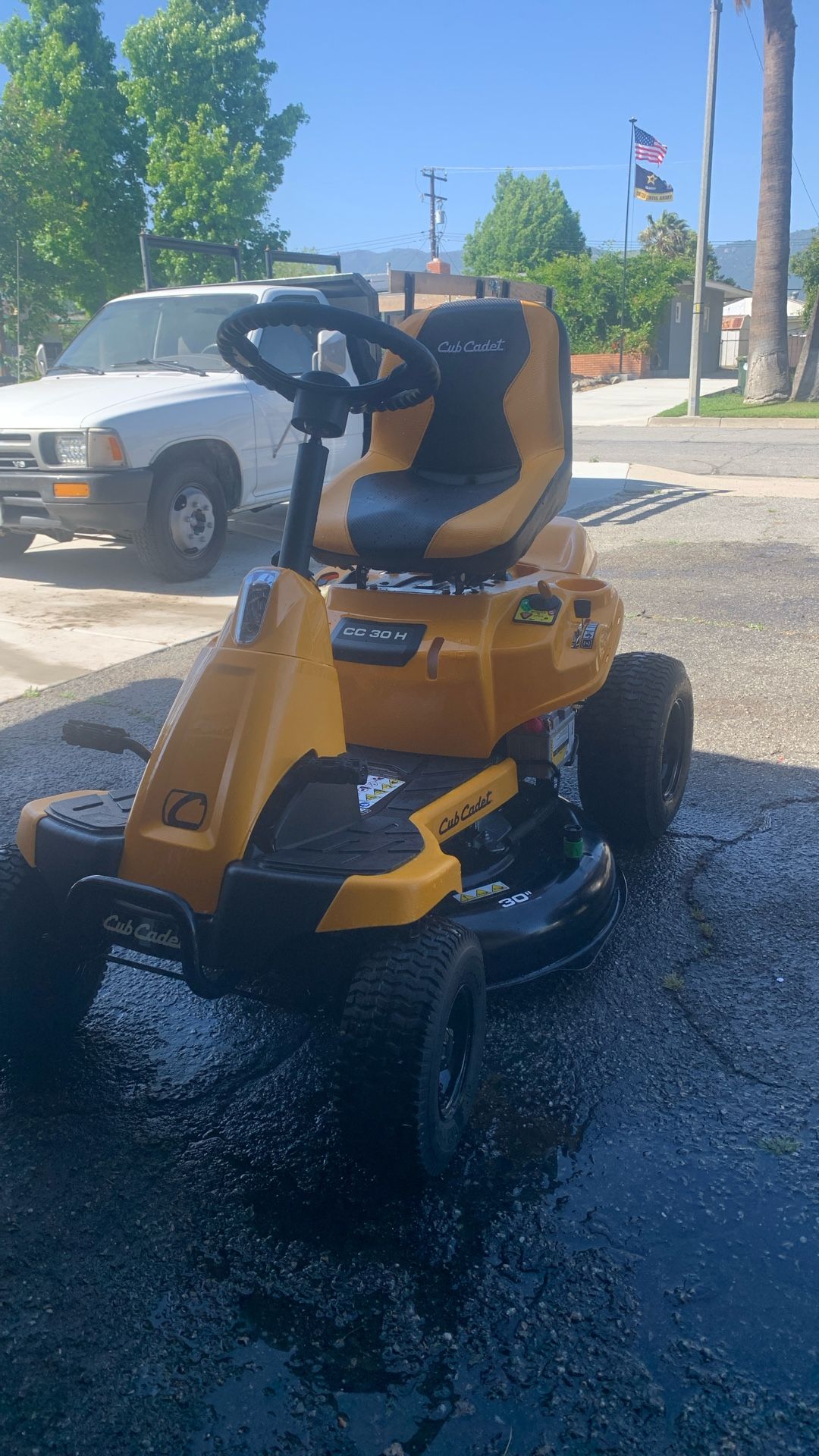 New 30 inch riding mower club cadet hydrostatic transmission