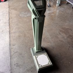 Vintage 1930s Navco Weight Scale