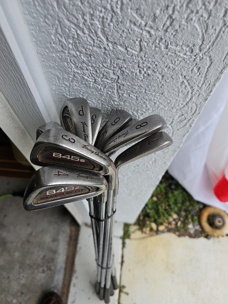 Tommy Armour 845 Silver Scott Irons