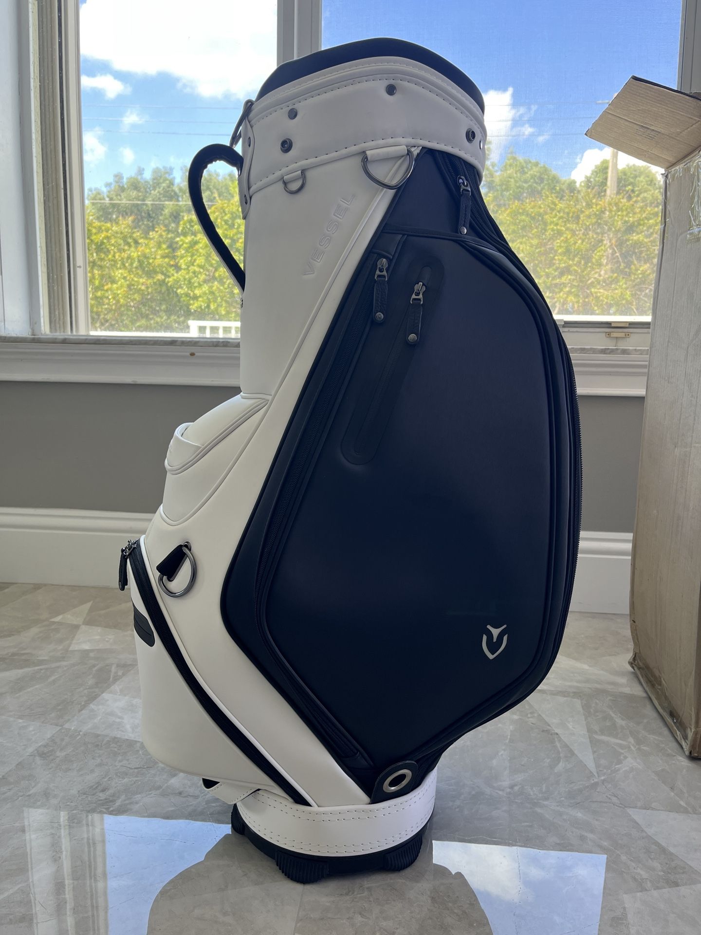 New Vessel Prodigy Mini Staff Bag for Sale in Fort Lauderdale, FL