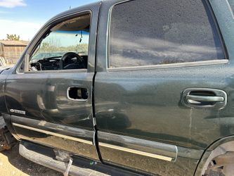 03 Chevy Tahoe Doors 