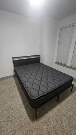 🛏 Modern Queen Bed Frame + 12” Mattress Set – LED Lights, Storage & Charging Station!