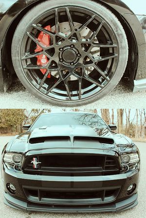 Photo 🍁Asking $1,8OO🎁Ford Mustang Black 3.7 V6