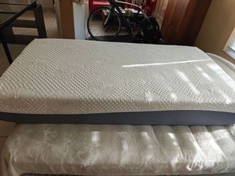 Twin size mattress like new
