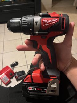 1/2” Hammer Drill/Driver with 2 5AH batteries and charger