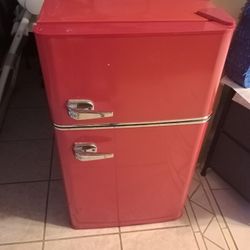 Mini Red refrigerator