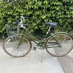 Vintage Schwinn Suburban Women’s Bike