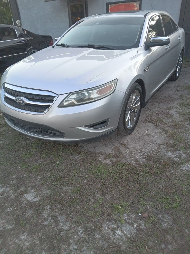 2012 Ford Taurus