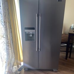 Maytag French Door refrigerator