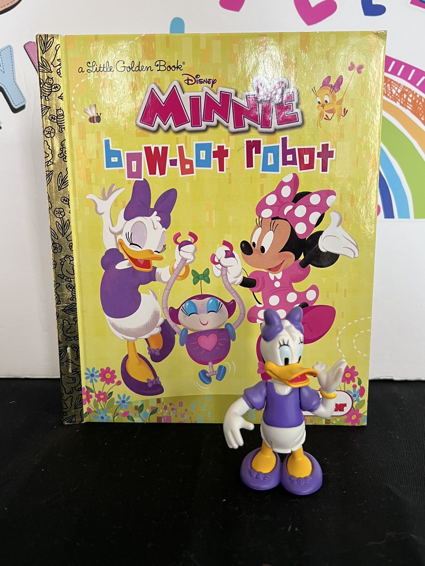 DISNEY MINNIE BOW-BOT ROBOT - BRAND NEW BOOK WITH DAISY DUCK FIGURE