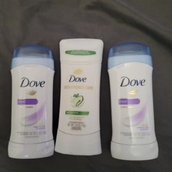 DOVE BUNDLE: 2 Dove Invisible Solid Women's Antipers/Deodorant Fresh (2.6 oz) & Dove Advanced Care Antipers/Deodorant Stick (2.6oz) Cool For $12