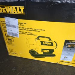 DEWALT 90000 -BTUForced air Indoor/Outdoor Kerosene Heater #7894