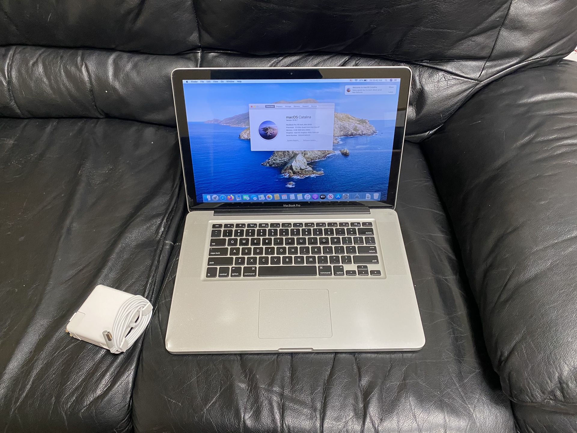 MacBook Pro i7 2.3ghz 8gb ram 1TB DVDRW