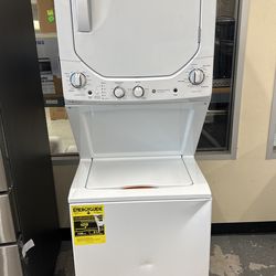 ⭐️Never Used Scratch And Dent GE Washer And Dryer Stackable⭐️