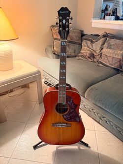 Epiphone Hummingbird Pro Acoustic Guitar Sunburst w/MONO Vertigo Case