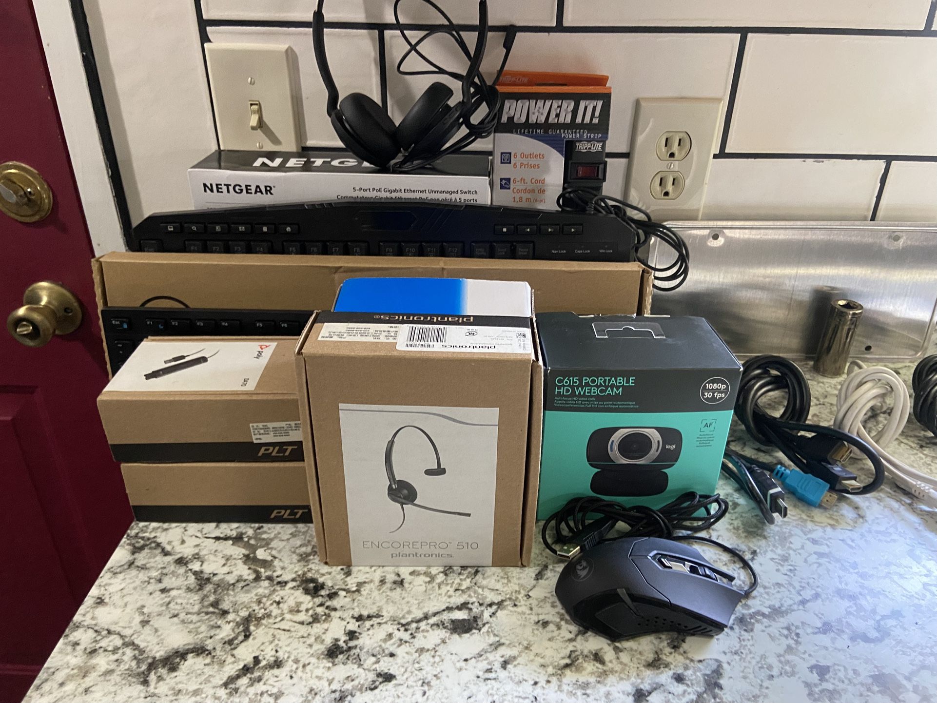 Home Office Gear Keyboards , Mouses, Headsets