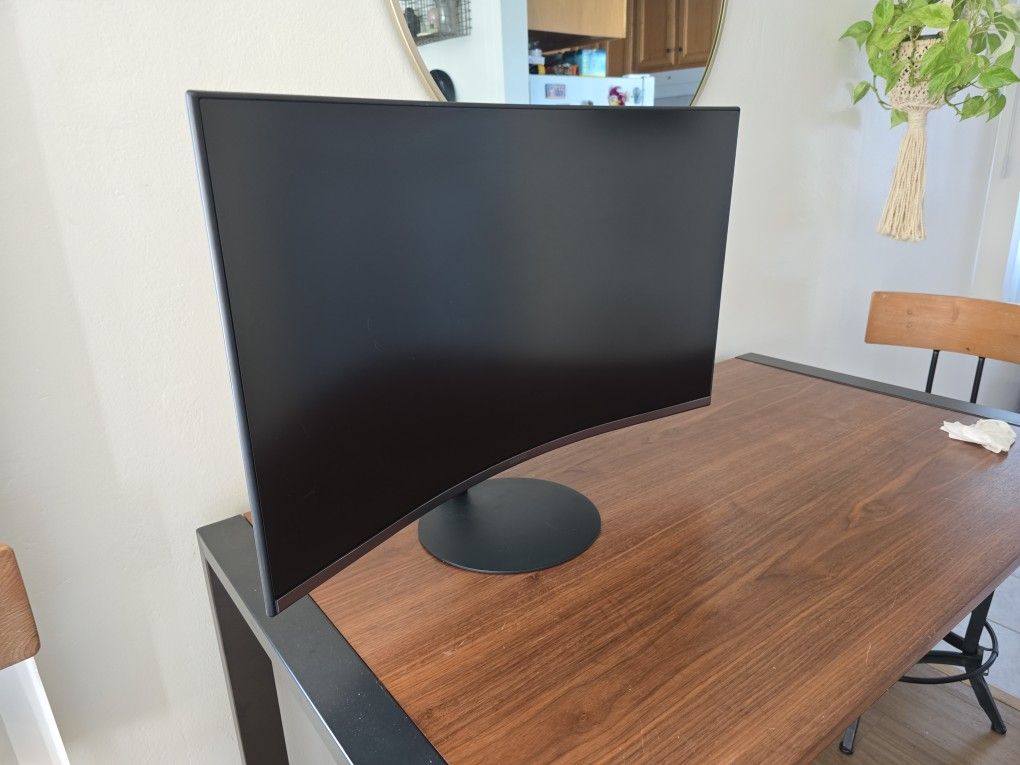 Samsung 32" T55 Series Curved Computer Monitor