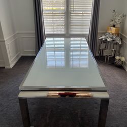 Z Gallery, dining room table