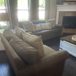 Living Room Set -basset Fruniture