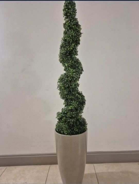 *** REDUCED *** 4' Faux Boxwood Spiral in a 21" Gray Resin Planter @ Lasting Creations