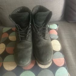 Black Timberland boots. Sz10