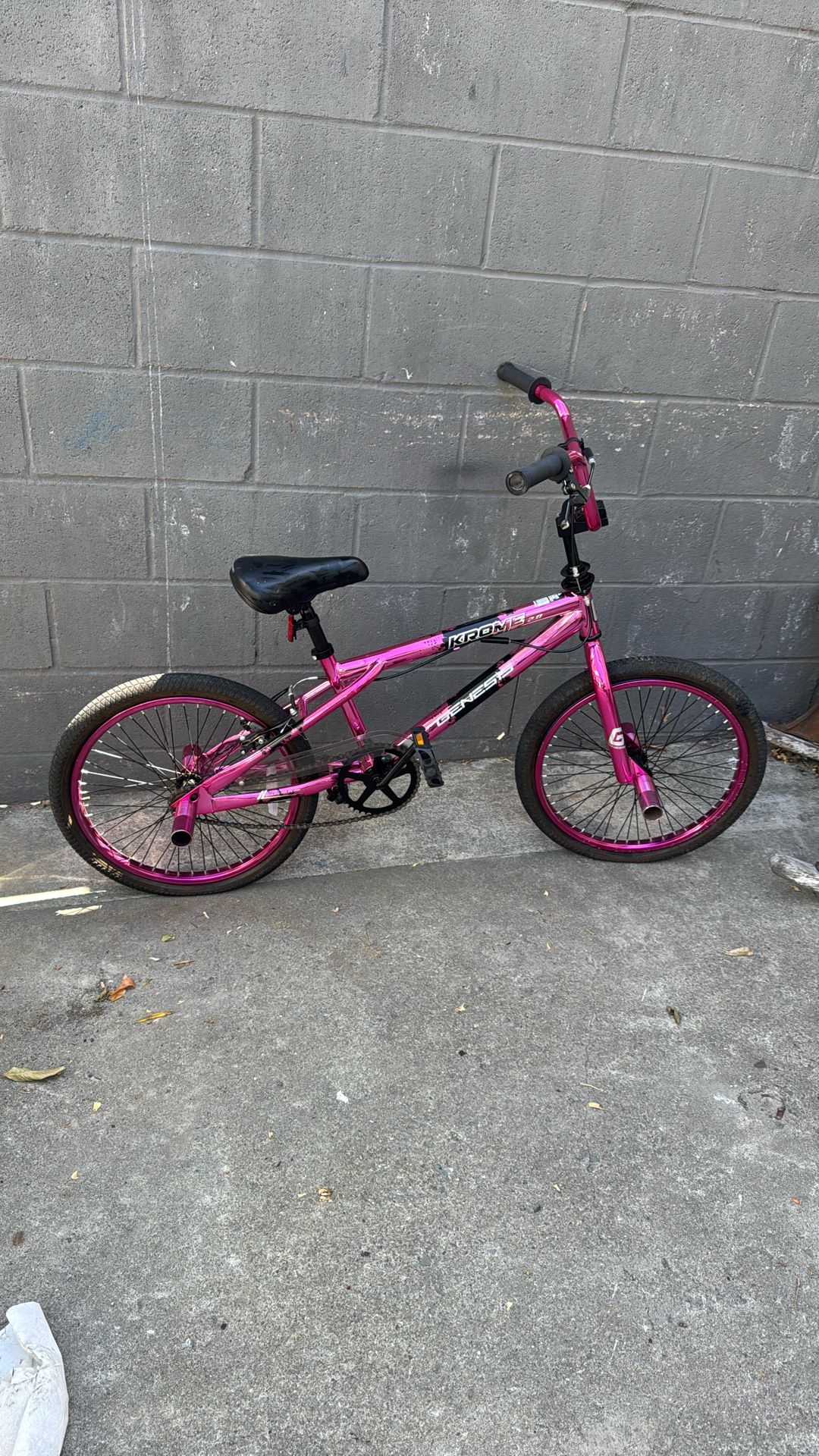 Genesis Pink Chrome 2.0 20” Bike