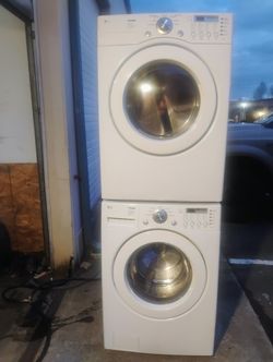 L G Washer And Dryer Electric Stackable 