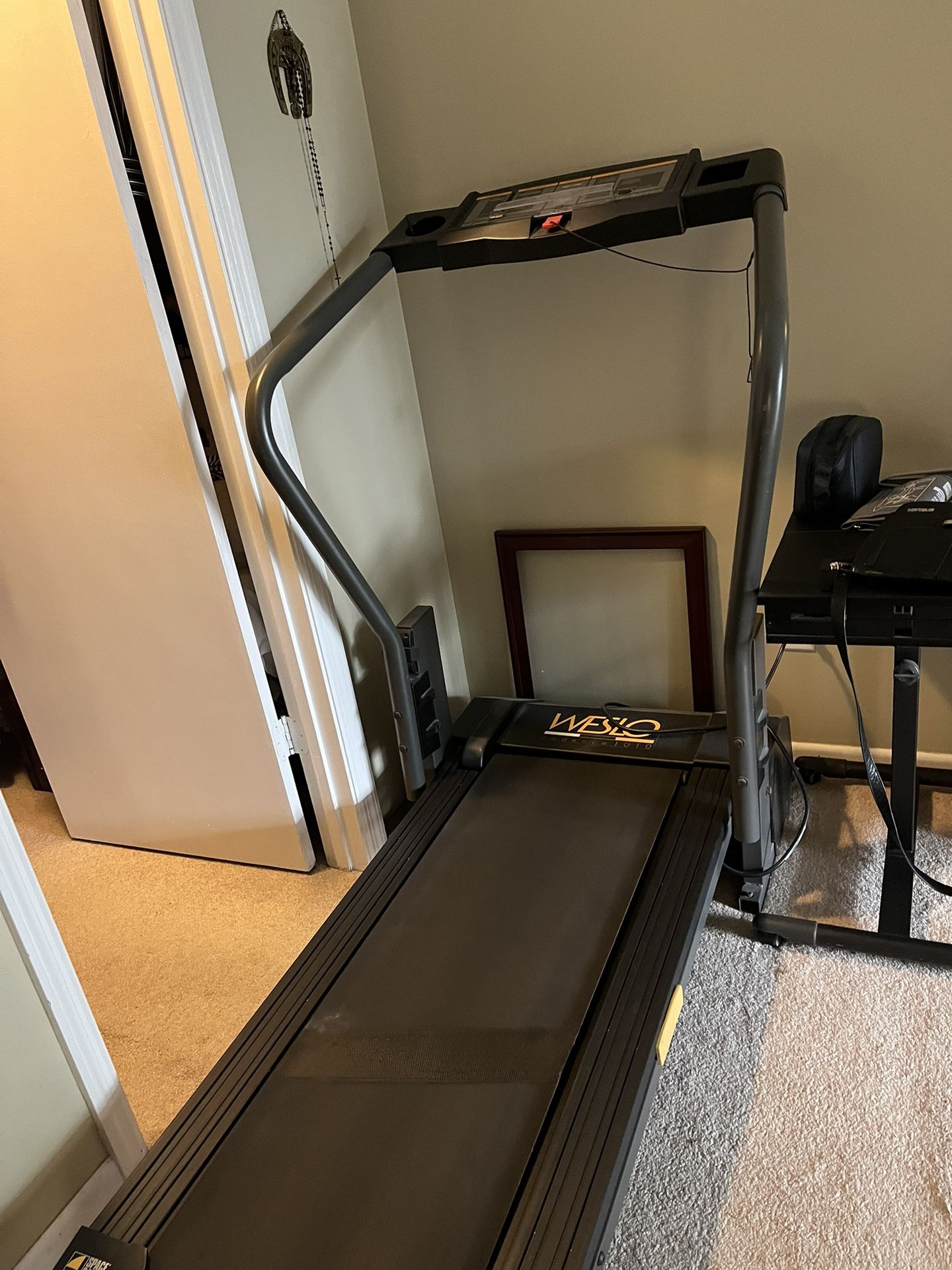 Weslo Cadence 1010 Electric Treadmill