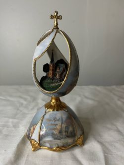 Thomas Kinkade collectible egg