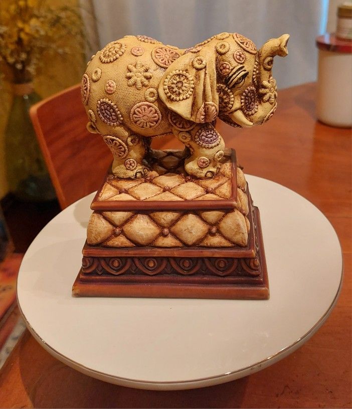 Elephant Bookends Art Statues, Set Of 3 For $15