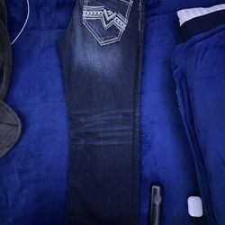 Buckle Jeans