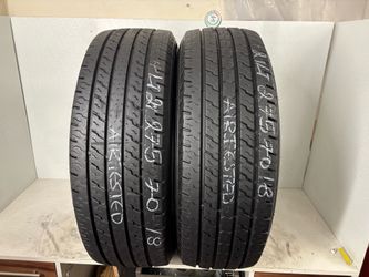2 tirea LT 275 70 18. Ironman all country cht like new no repairs