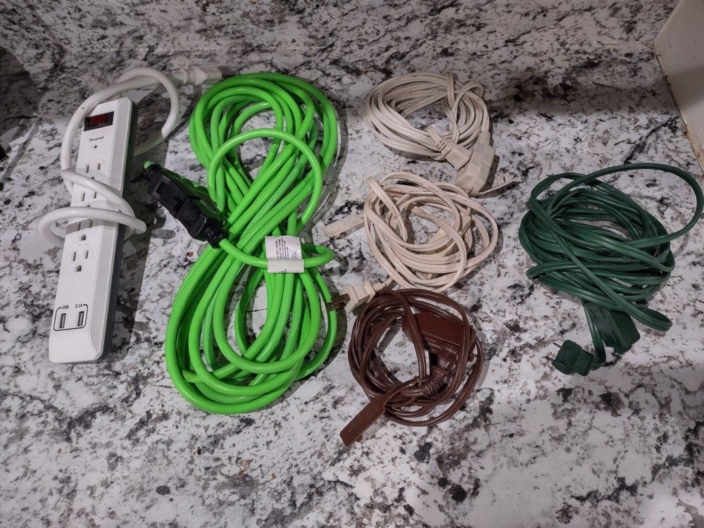 7 Extension Cord / 2 Power Surge
