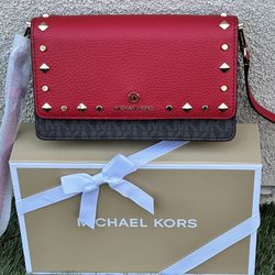 Michael Michael Kors Jet Set Studded Smartphone Crossbody, New in Gift Box/Nueva en Caja de Regalo