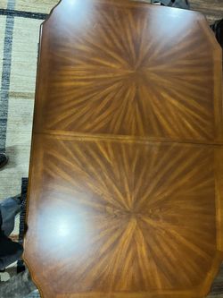 Kitchen Table & matching Hutch 