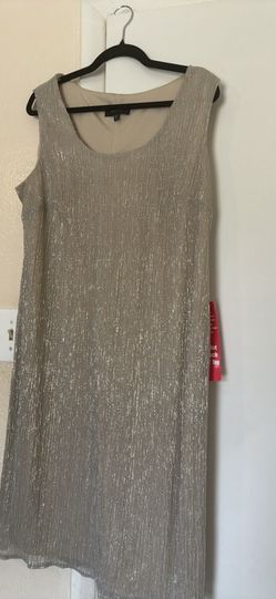 Woman sleeves, less dress