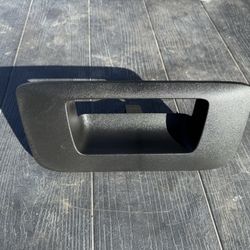 07-13 Chevy GMC Tailgate Handle Bezel