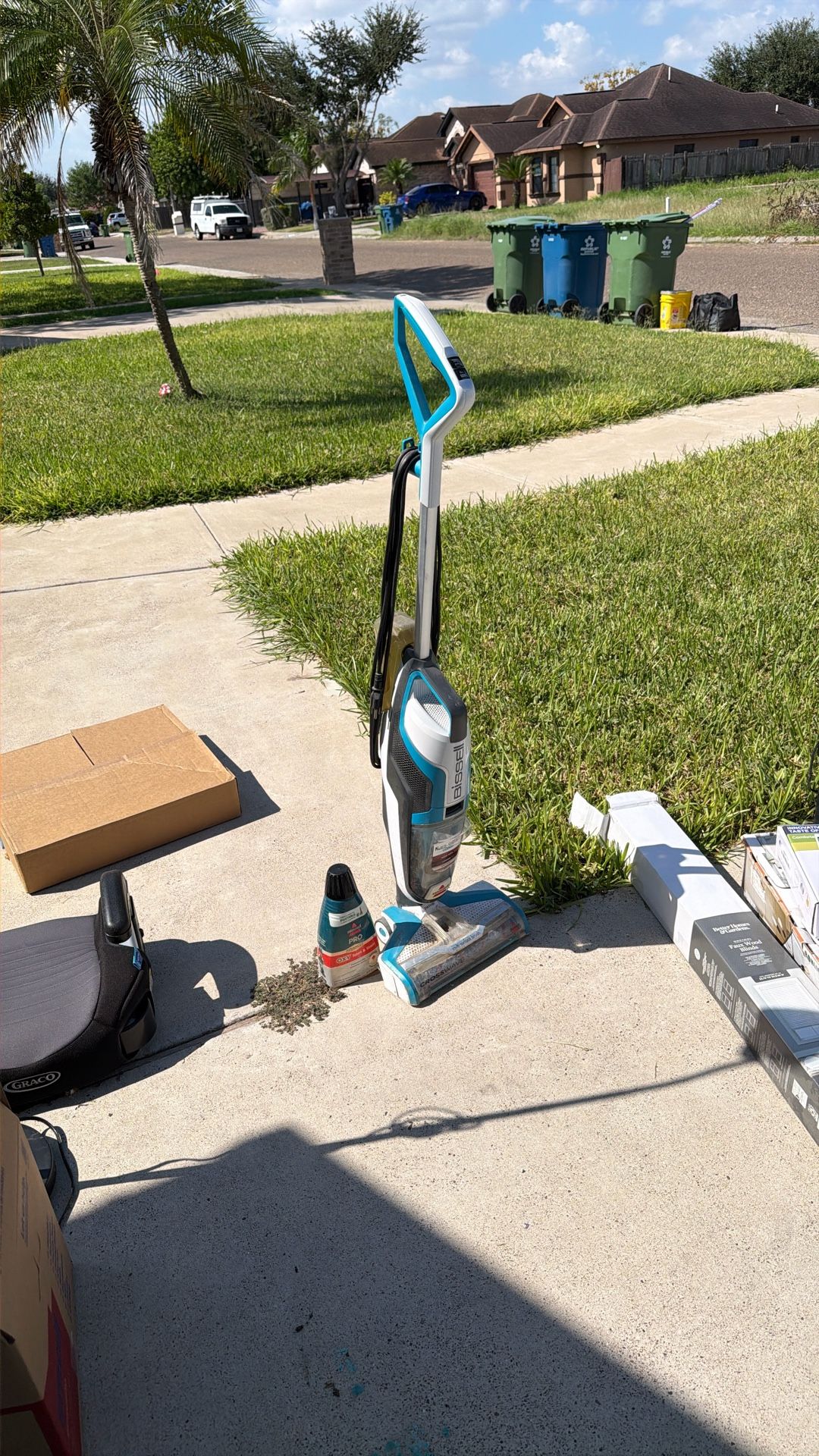 Bissell Vacuum And Floor Cleaner