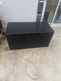 100 Gallon Waterproof Resin Deck Box, Large Outdoor Storage Box