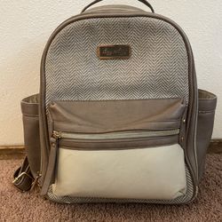 Itzy Ritzy backpack/diaper bag