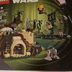 LEGO Star Wars SMART Play: Yoda’s Hut and Jedi Training - Building Toy for Role Play - Compatible Set with 2 LEGO Minifigures - 75422